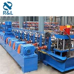 Máquina perfiladora de barandillas de carretera